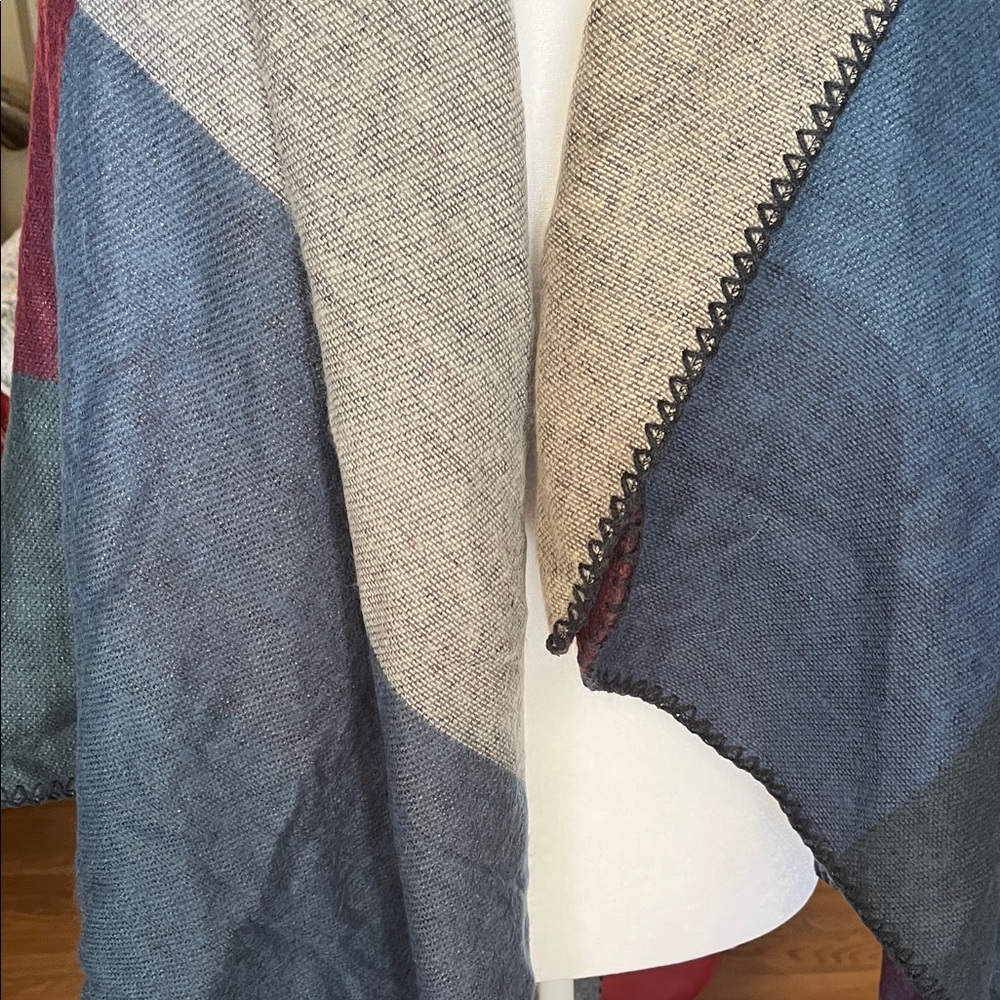 Color Block Poncho - Picture 8 of 9
